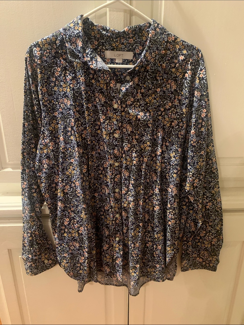 LOFT Navy Floral Button-Down Shirt with Multicolor Blossoms NWT Large